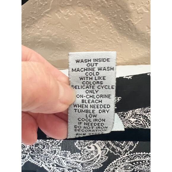 Catherines size 2X black/white paisley button-up shirt sheer Offie evenings - Picture 8 of 9